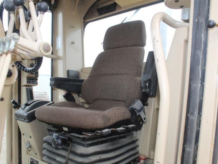 2002-caterpillar-140h-image-12