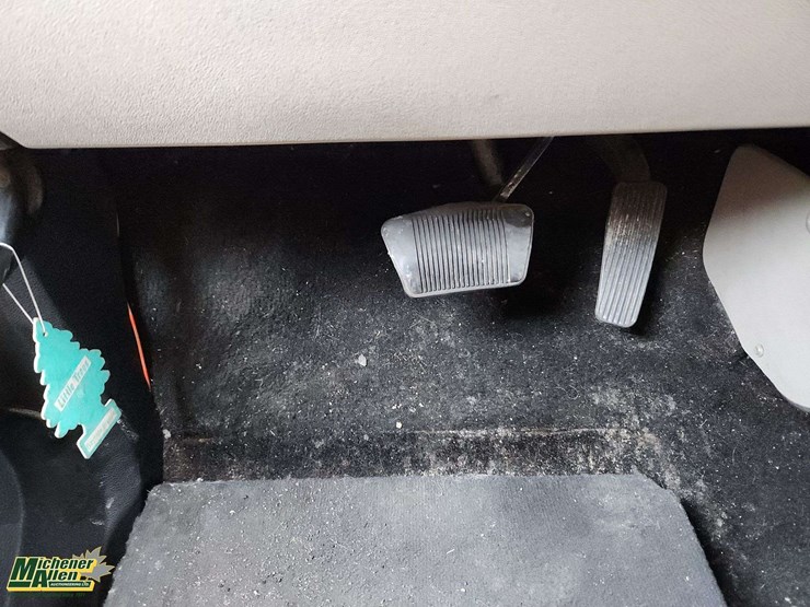 2016-dodge-grand-caravan-crew-image-18