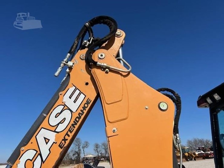 2017-case-580sn-image-10