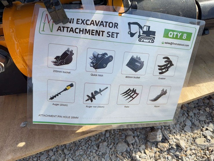 mini-excavator-attachment-set-(8-piece-kit)-image-4