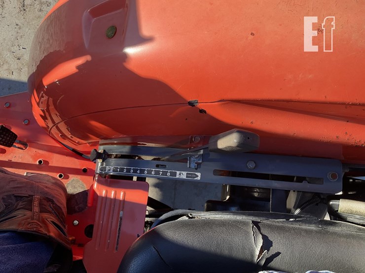 2016-kubota-l3301d-image-16