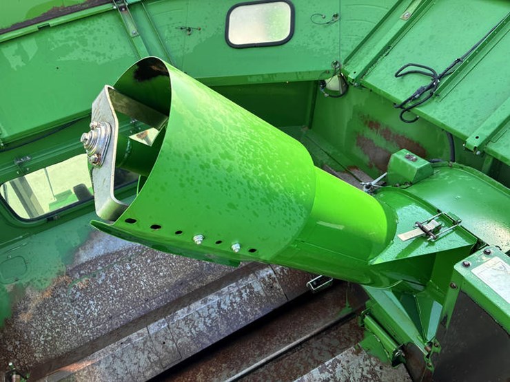 2009-john-deere-9770-sts-image-89