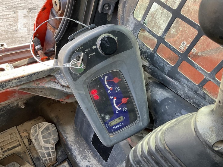 2021-kubota-ssv65-image-16