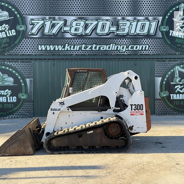 2005 BOBCAT T300