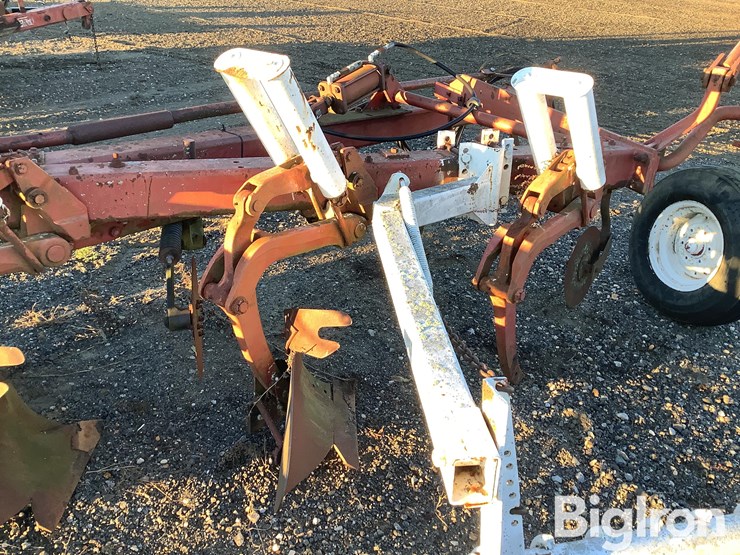 international-720-image-13