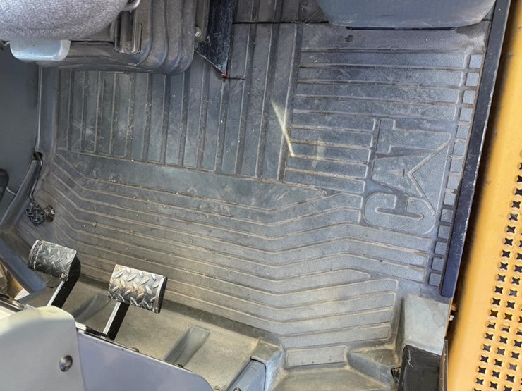 caterpillar-20-image-46