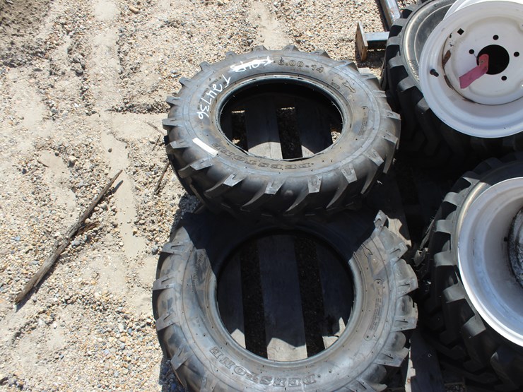 #3485-•-yanmar-tractor-rims-and-tires-image-3