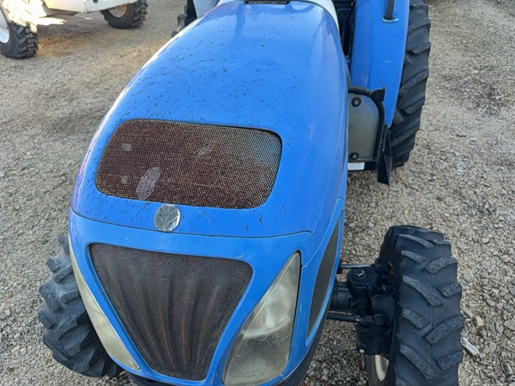 new-holland-boomer-30-image-42