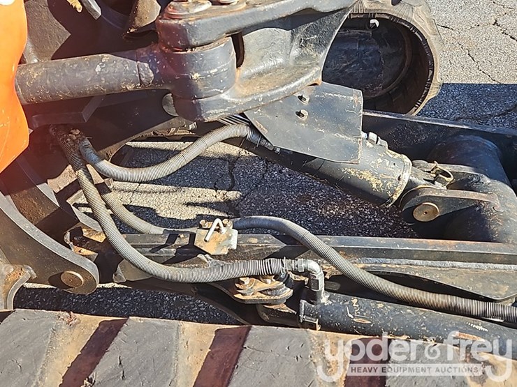 2016-kubota-kx057-4-image-26