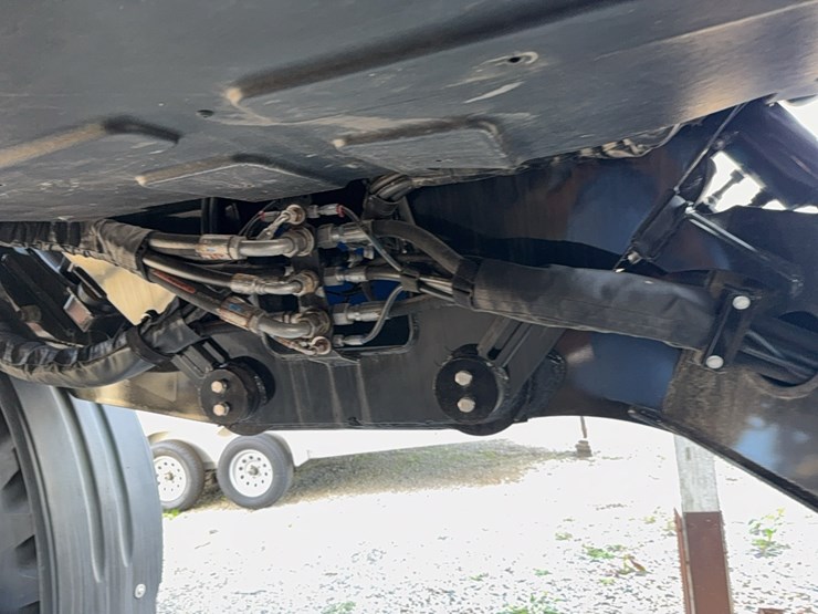 2023-new-holland-sp.310f-image-40