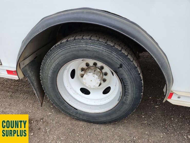 2011-ford-f550-image-26