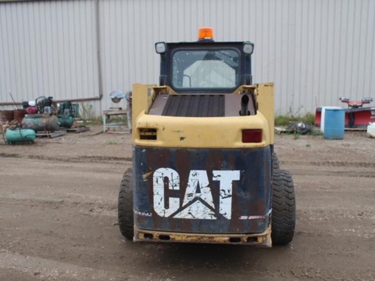 2001-caterpillar-216-image-3