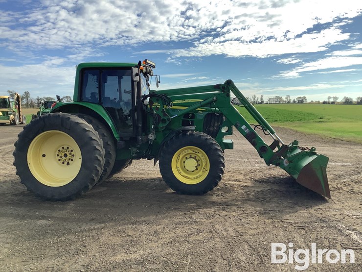 john-deere-7330-premium-image-4