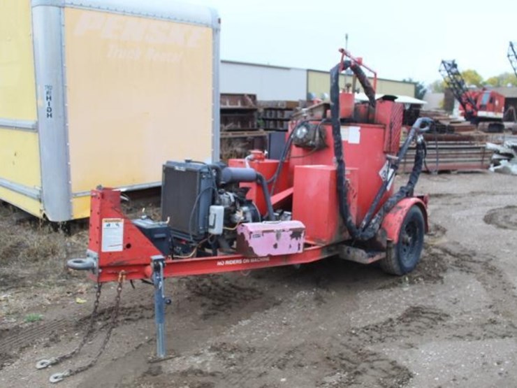 2014-crafco-hot-pour-melter-image-1