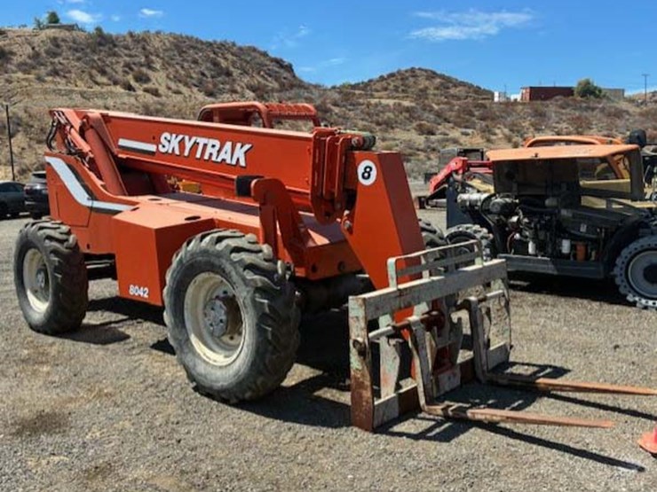 2000-sky-trak-8042-image-1