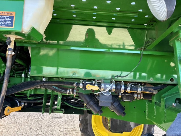 2014-john-deere-4830-image-37