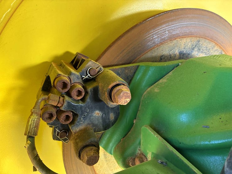 2014-john-deere-4830-image-65