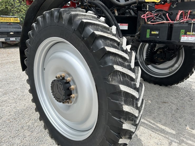 2014-case-ih-3200b-image-71
