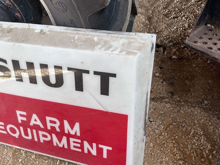 cockshutt-farm-equipment-bubble-sign-panel-image-5