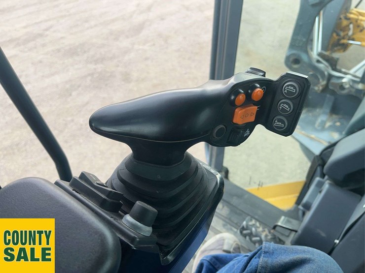 2020-deere-872gp-image-17