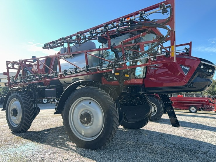 2023-case-ih-4350-patriot--sprayer-image-20