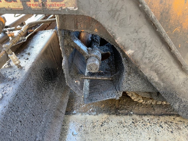 2006-leeboy-l1000t-tracked-asphalt-paver-image-15