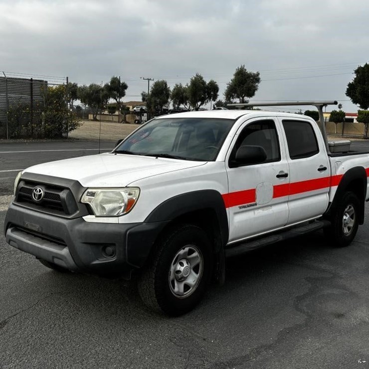 2013 TOYOTA TACOMA