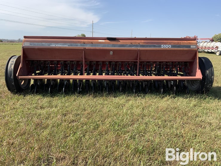 case-ih-5100-image-6