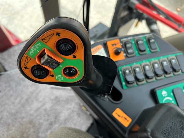 2014-case-ih-3200b-image-49