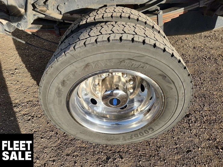 2020-ford-f550-image-30