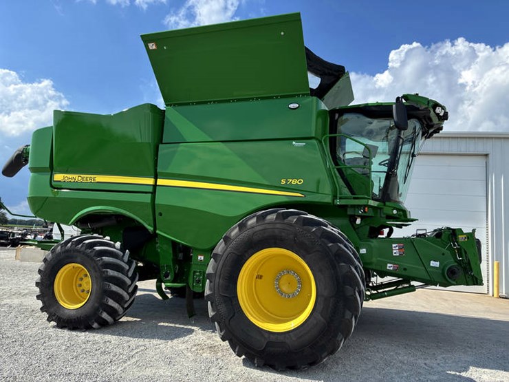2023-john-deere-s780-image-1