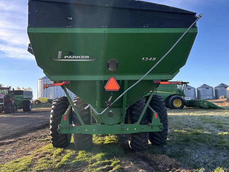 2010-parker-1348-image-4