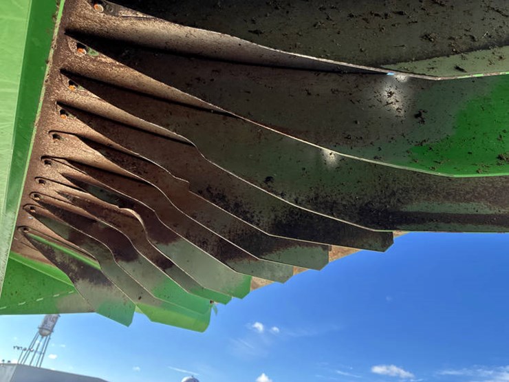 2009-john-deere-9770-sts-image-70