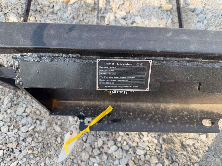 mini-skid-steer-land-leveler-image-2