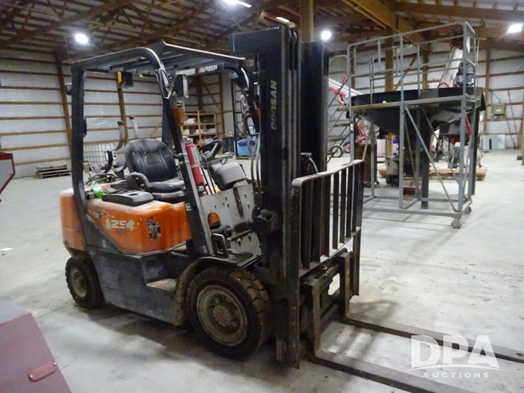 doosan-25-forklift-(pz14059,-unit-109307)-image-10