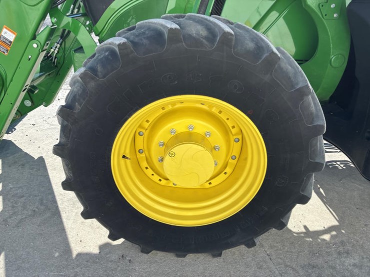 2023-john-deere-6175m-image-45