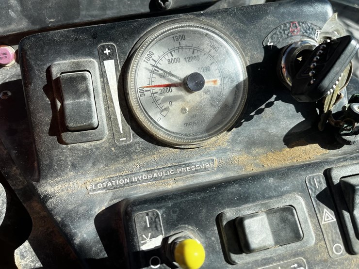 2005-hesston-9260-image-34