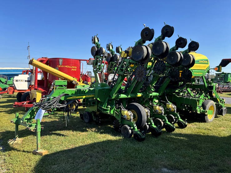 2011-john-deere-1790-image-1