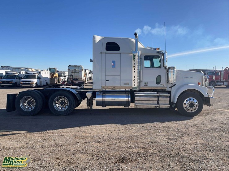 2016-western-star-4900-image-5