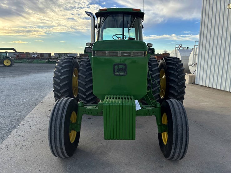 1994-john-deere-4560-image-11