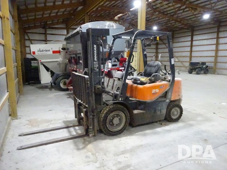 doosan-25-forklift-(pz14059,-unit-109307)-image-1