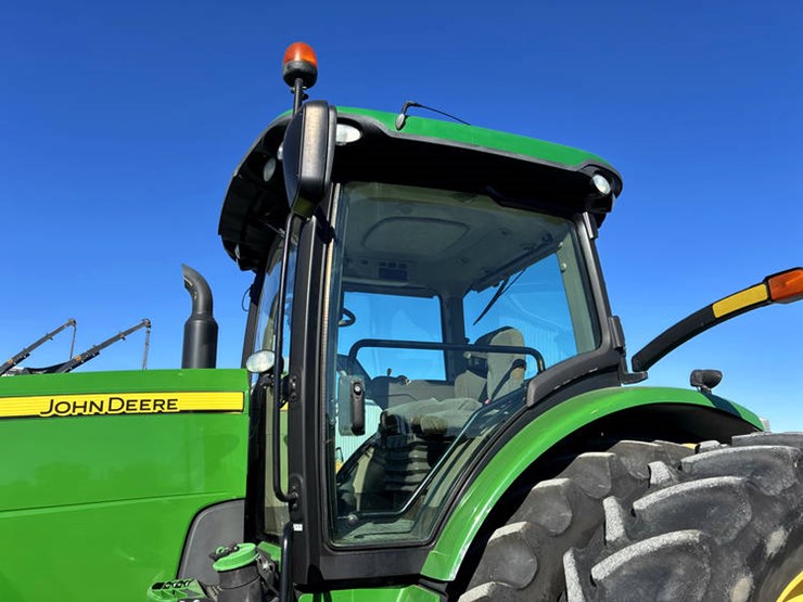 2015-john-deere-8295r-image-21