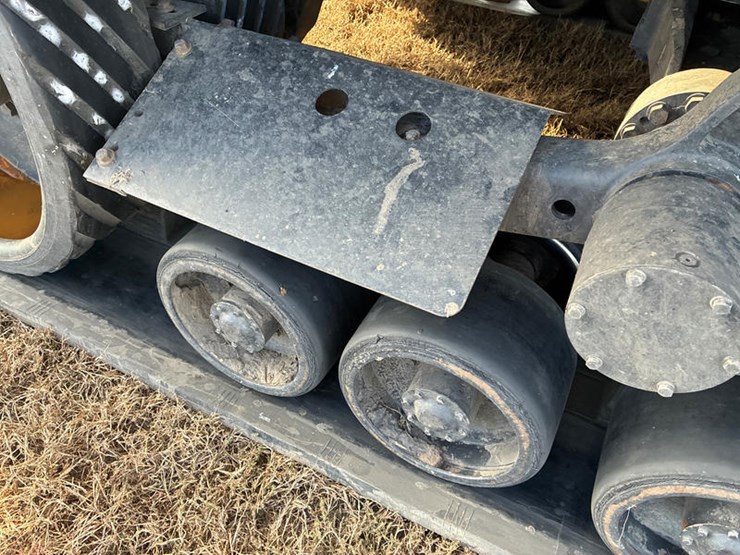 #114632-•-cat-85e-#6js00405-image-56