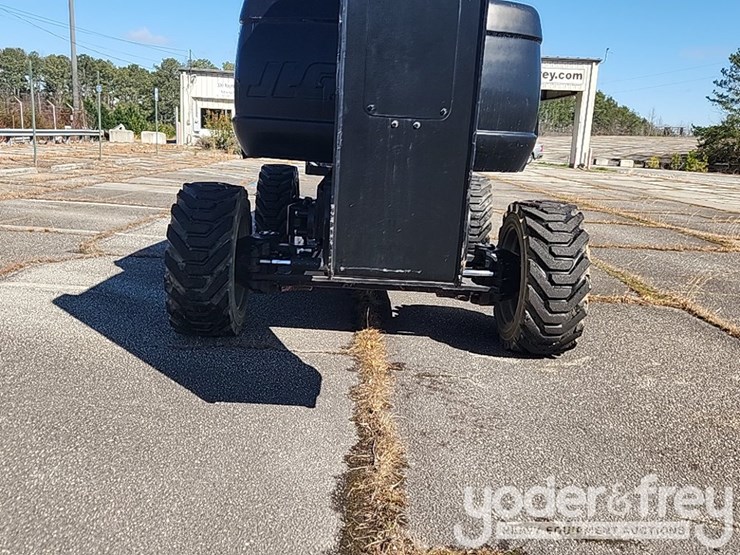 2014-jlg-800aj-image-15