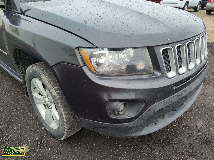 2014-jeep-compass-image-34