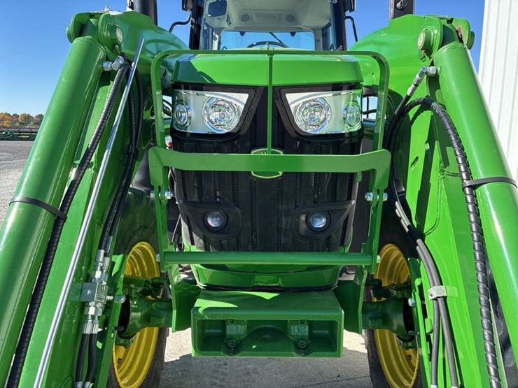 2023-john-deere-6175m-image-18