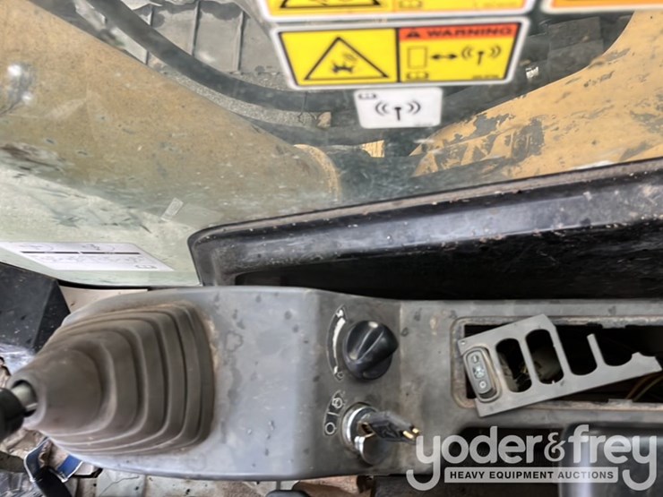 2006-caterpillar-321c-lcr-image-35