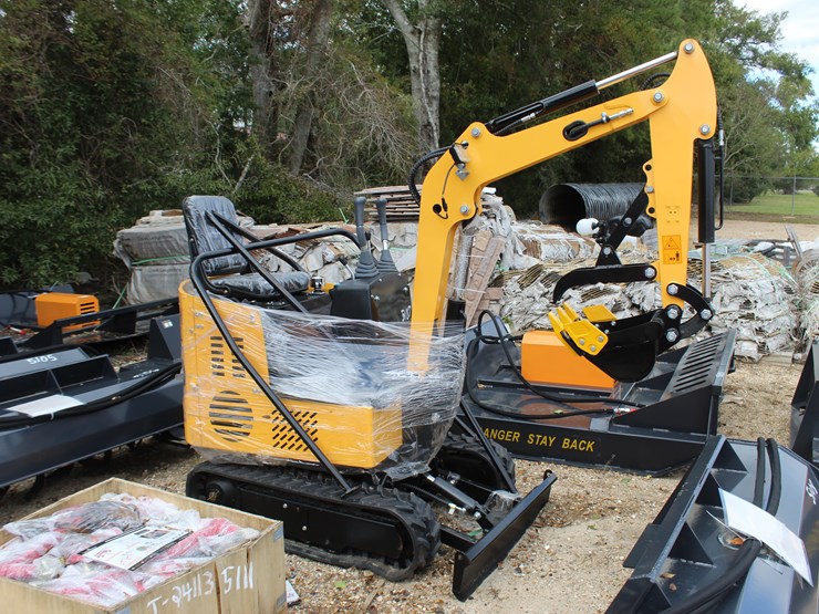 #5107-•-2025-landhero-mini-excavator,-15hp-image-3
