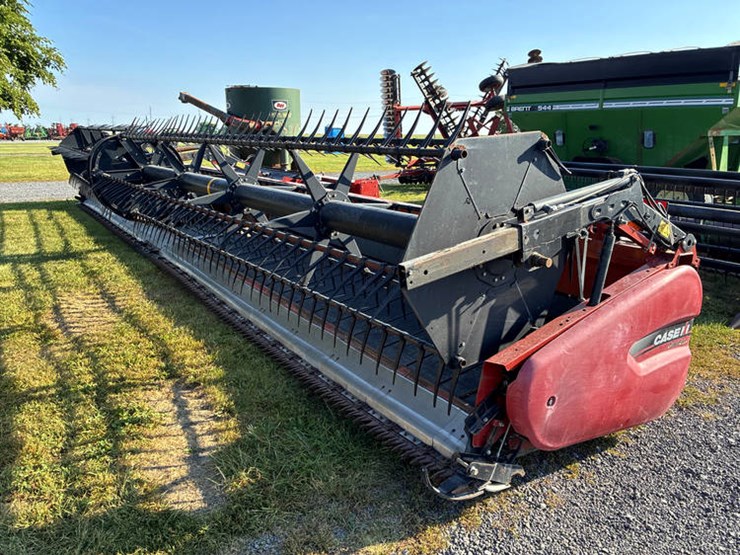 2015-case-ih-3162-image-1