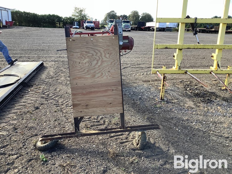 square-bale-elevator-image-5